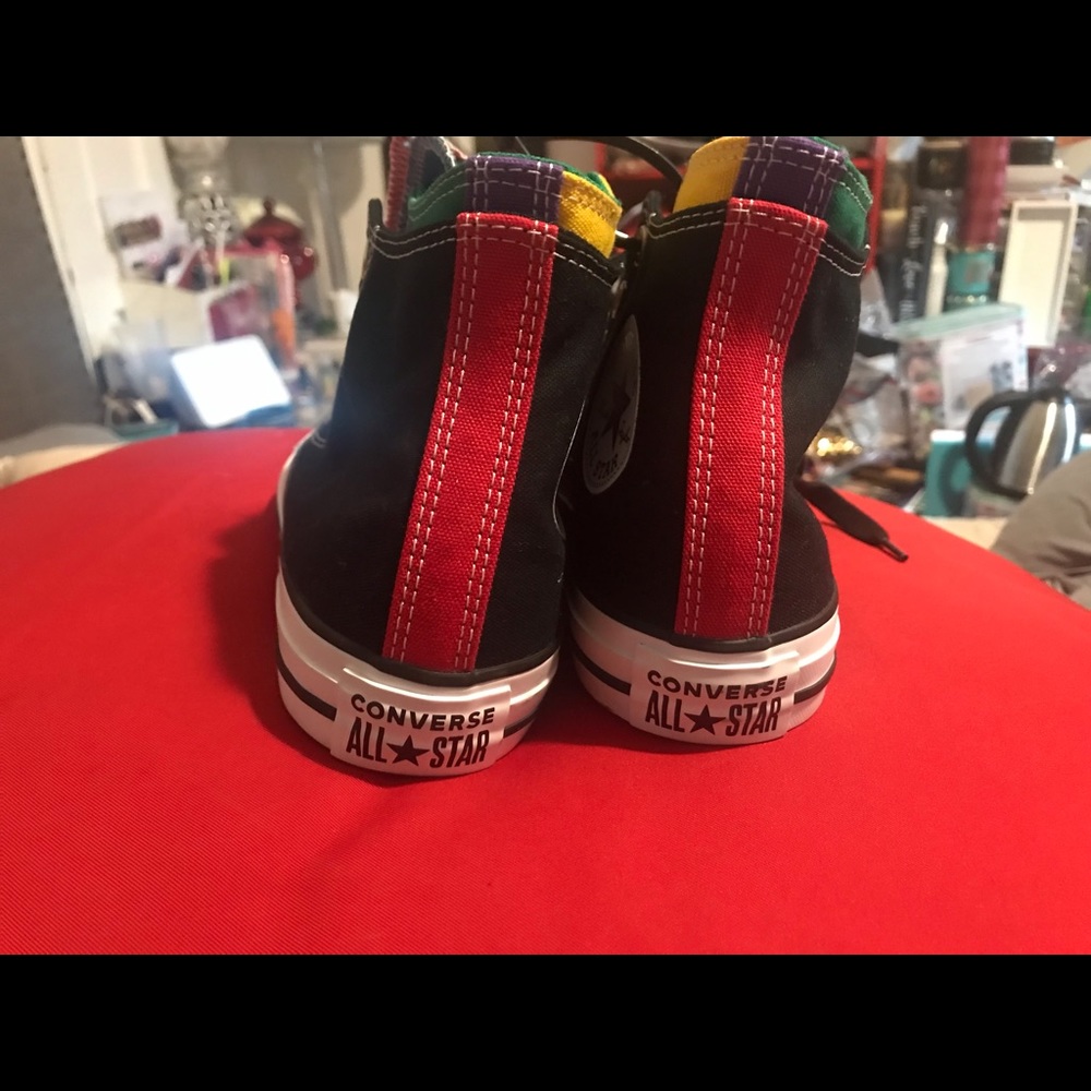 Converse - Picture 3 of 5